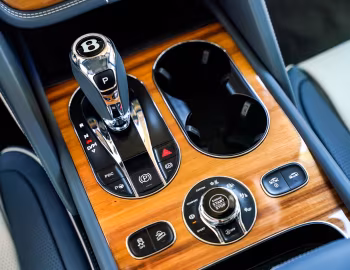 Interior Bentley Bentayga V8 [Malaysia] '2020–pr.