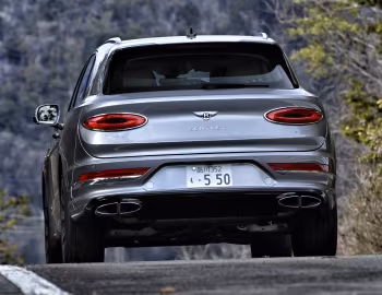 Bentley Bentayga V8 [Japan] '2020–pr.
