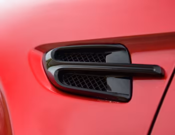 Bentley Bentayga V8 [UK-spec] '2018–20