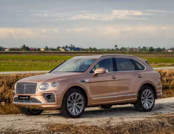 Bentley Bentayga V8 [Malaysia] '2020–pr.