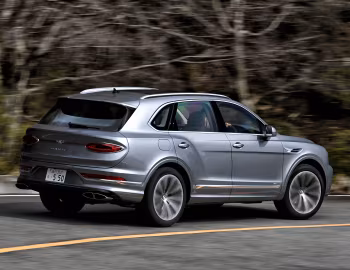 Bentley Bentayga V8 [Japan] '2020–pr.