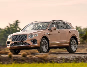 Bentley Bentayga V8 [Malaysia] '2020–pr.