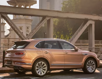 Bentley Bentayga V8 [Malaysia] '2020–pr.