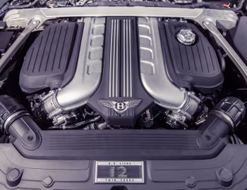 Sob o capô Bentley Continental GT "First Edition" [UK-spec] '2018