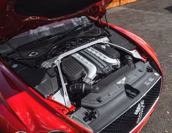 Sob o capô Bentley Continental GT Convertible "Number 1 Edition" by Mulliner [UK-spec] '2019