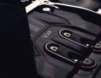 Sob o capô Bentley Continental GT S [Worldwide] '2026