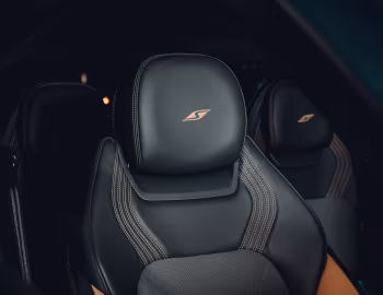 Interior Bentley Continental GT S [UK-spec] '2022–24