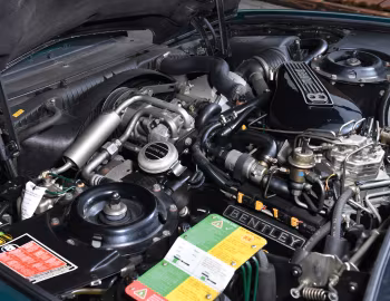 Sob o capô Bentley Continental R '1991–2002