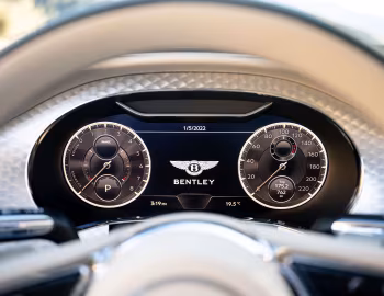 Painel 2022–pr. Bentley Flying Spur Hybrid [North America] '2022–pr.