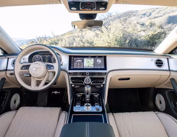 Painel frontal 2022–pr. Bentley Flying Spur Hybrid [North America] '2022–pr.