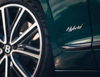 Bentley Flying Spur Hybrid [Worldwide] '2021–pr.
