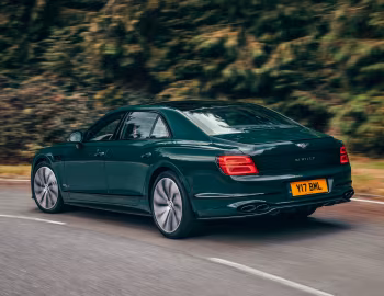 Bentley Flying Spur V8 [UK-spec] '2020–24