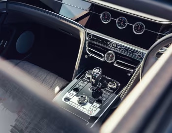 Interior Bentley Flying Spur V8 [UK-spec] '2020–24