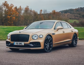 Bentley Flying Spur V8 [UK-spec] '2020–24