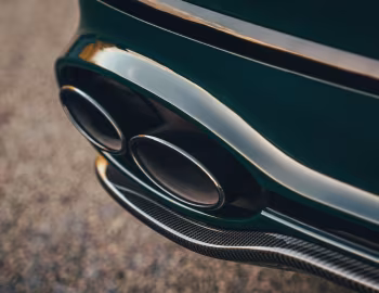Bentley Flying Spur V8 [UK-spec] '2020–24
