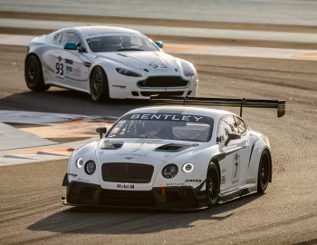 Bentley Continental GT3, Aston Martin V8 Vantage