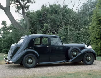 Bentley Mark V Saloon by Park Ward (B18AW) '1939