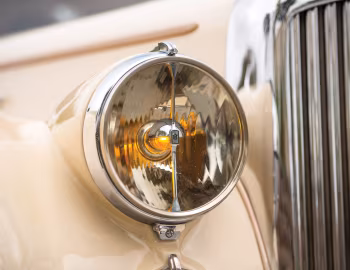 Bentley Mark VI Saloon by Freestone & Webb (3038) '1948–49