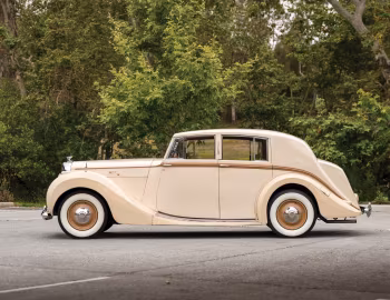 Bentley Mark VI Saloon by Freestone & Webb (3038) '1948–49