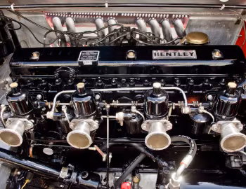 Sob o capô Bentley Mark VI Le Mans Special '1931