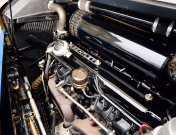 Sous la capuche Bentley Mark VI 4 ½ Litre Coupe by Hooper '1951–52