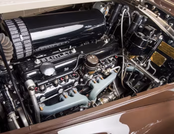 Sob o capô Bentley Mark VI Drophead Coupe by Franay (B26BH) '1947