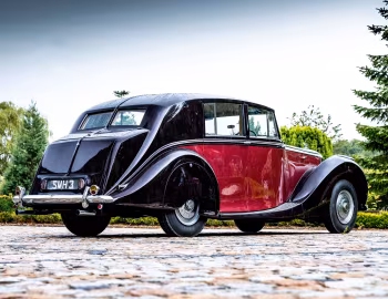 Bentley Mark VI Saloon by Freestone & Webb (B80BH) '1947
