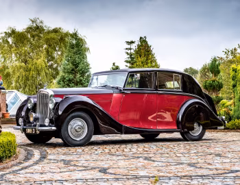 Bentley Mark VI Saloon by Freestone & Webb (B80BH) '1947