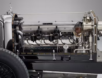 Sob o capô Bentley 6 ½ Litre Sportsman’s Saloon by Mulliner (LR2778) '1930