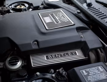 Під капотом Bentley Azure Mulliner '1999–2002