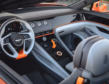 Painel frontal Bentley Mulliner Batur Convertible '2024–pr.