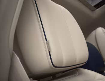 Interior Bentley Bentayga EWB "Atelier Edition" by Mulliner '2025–pr.