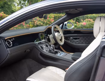Intérieur Bentley Continental GT Mulliner [UK-spec] '2022–24