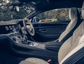 Interior Bentley Continental GT Mulliner [UK-spec] '2022–24