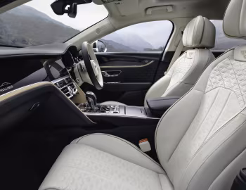 Interior Bentley Flying Spur Mulliner [UK-spec] '2024–pr.