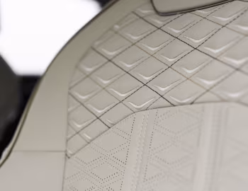 Interior Bentley Flying Spur Mulliner [UK-spec] '2024–pr.