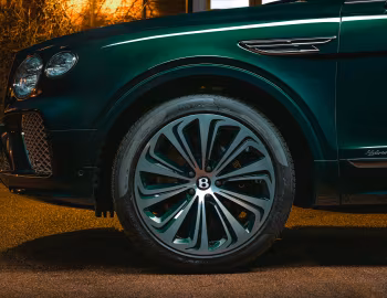 Bentley Mulliner Bentayga Hybrid '04.2021