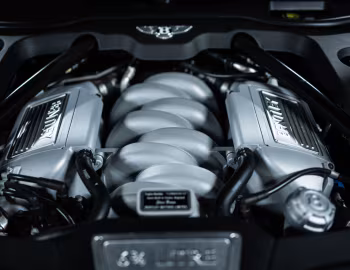 Sob o capô Bentley Mulsanne [Japan] '2016–20