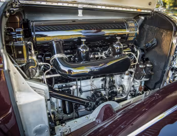 Sob o capô Bentley 4 ¼ Litre Sports Coupé by Park Ward '1938