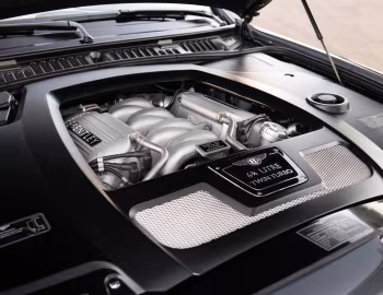 Sous la capuche 2007–08 Bentley Azure [North America] '2006–08