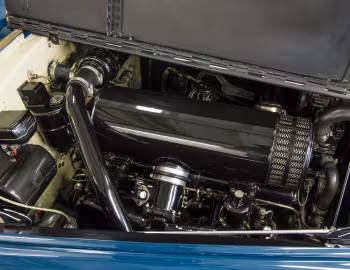 Sob o capô Bentley R-Type Continental Coupе by Franay (BC21D) '1955