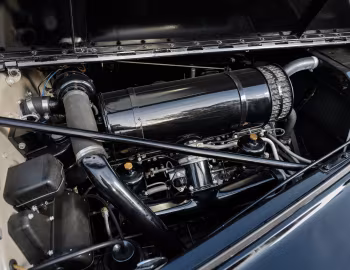 Sob o capô Bentley R-Type Continental Sports Saloon by Franay '1954–55