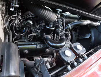 Sob o capô 1963–66 Bentley S3 Continental Fixedhead Coupe [RHD] '1962–66