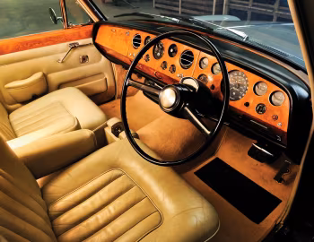 Interior Bentley T Type four-door saloon [RHD] '1965–77