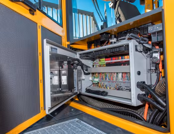 Under The Hood Bergmann C828s '2020–pr.