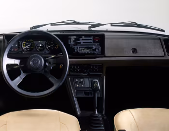 Panel frontal Fiat X1/9 five speed (128) '1978–82