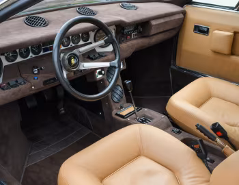 Передня панель Lamborghini Urraco P300 '1974–79