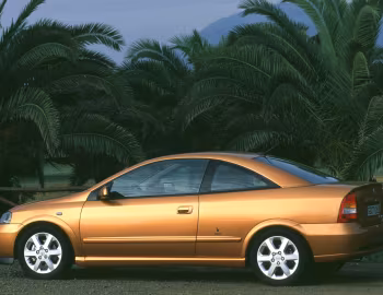 Opel Astra Coupe (G) '2000–04