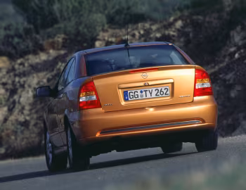 Opel Astra Coupe (G) '2000–04