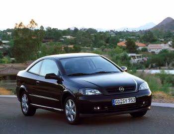 Opel Astra Coupe (G) '2000–04